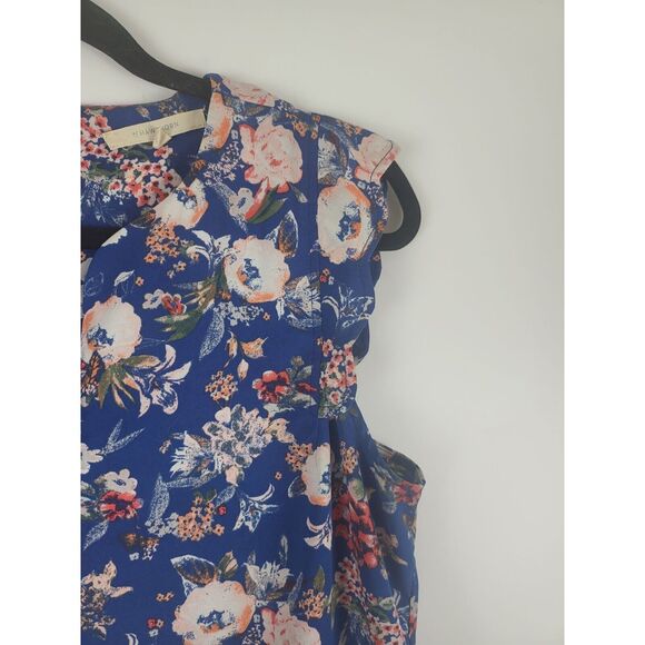 41 Hawthorne Scalloped Cap Sleeve Blouse M Womens Blue Floral V Neck Key Hole - Picture 2 of 10